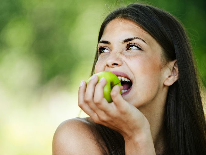10 buenas razones para comer manzana todos los días
