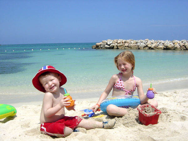 Cosas para un dia de playa con los niños