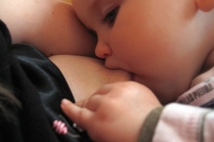 Descubrimiento de nuevos beneficios de la lactancia materna
